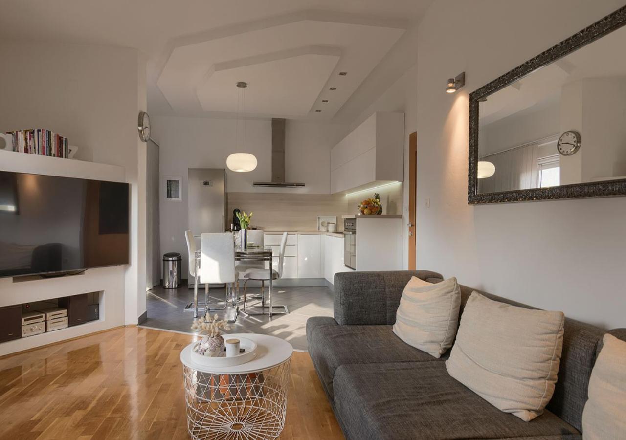Apartment Leki - Newly Renovated, Modern City Spot พูลา ภายนอก รูปภาพ
