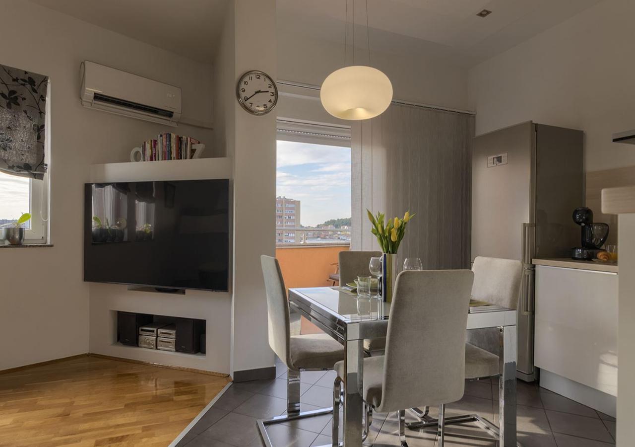 Apartment Leki - Newly Renovated, Modern City Spot พูลา ภายนอก รูปภาพ