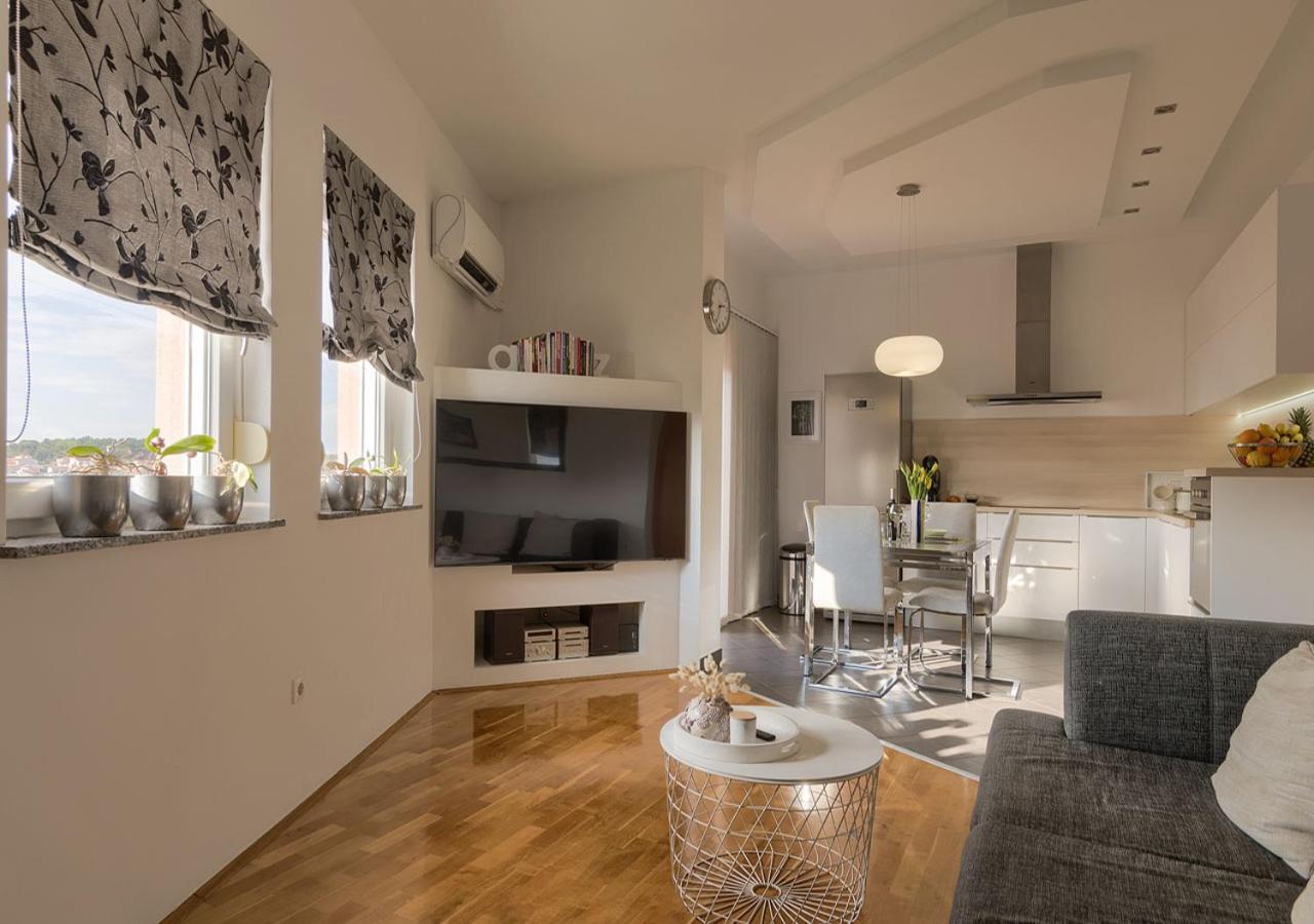 Apartment Leki - Newly Renovated, Modern City Spot พูลา ภายนอก รูปภาพ