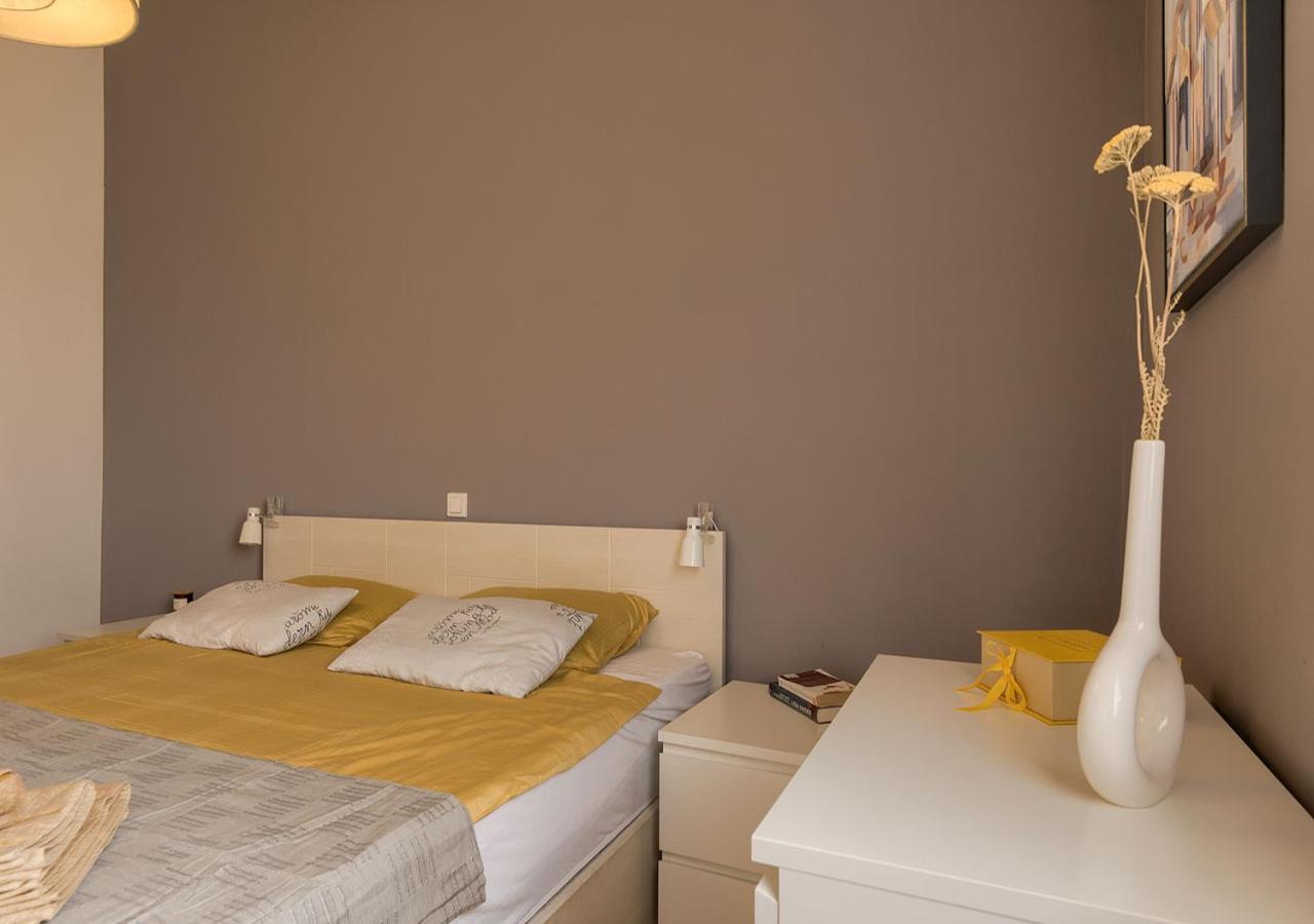 Apartment Leki - Newly Renovated, Modern City Spot พูลา ภายนอก รูปภาพ