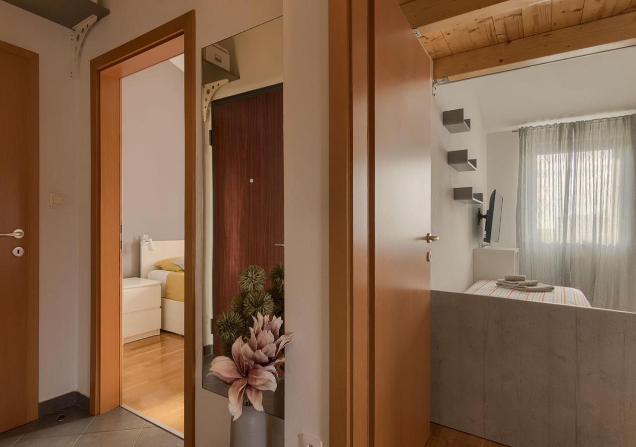 Apartment Leki - Newly Renovated, Modern City Spot พูลา ภายนอก รูปภาพ