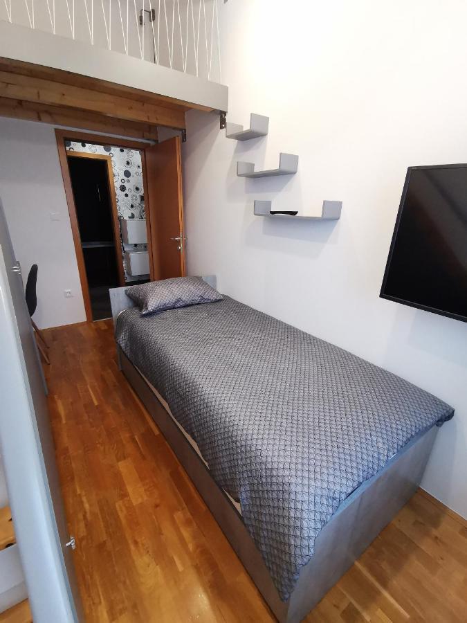 Apartment Leki - Newly Renovated, Modern City Spot พูลา ภายนอก รูปภาพ